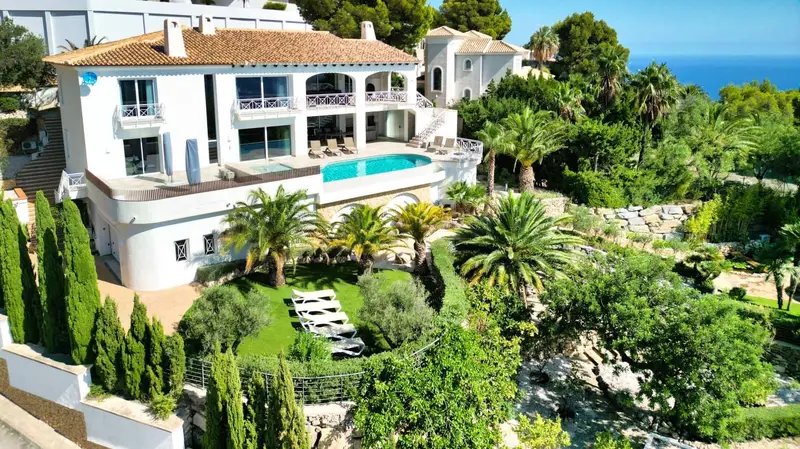 Chalet de Lujo en Sierra de Altea con Vistas al Mar