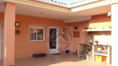 Casa en venta en Bufali 341m2 con piscina y barbacoa
