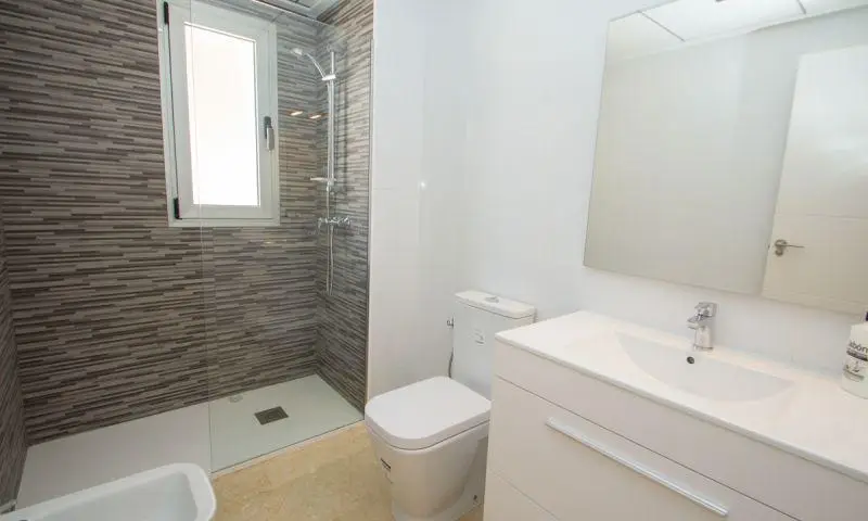 Apartamento de Lujo en Torrevieja cerca del Mar y Golf