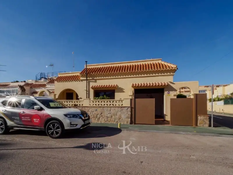 Chalet en Venta Vera Playa 3 Dormitorios 2 Baños Garaje Solarium Cerca de la Playa