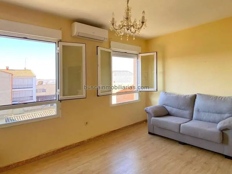 Piso en venta en Mora: 75m², 2 dormitorios, garaje y ascensor