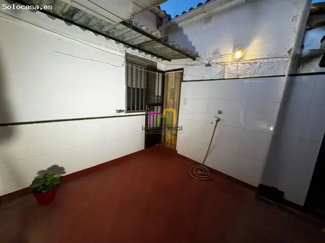 Amplia Casa Familiar en Badajoz con Azotea y Extras