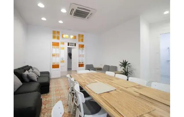 Apartamento 9 Dormitorios El Prat de Llobregat Amueblado