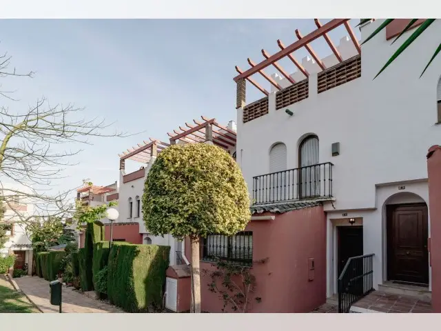 Adosado 3 Dormitorios Estepona Nueva Milla de Oro
