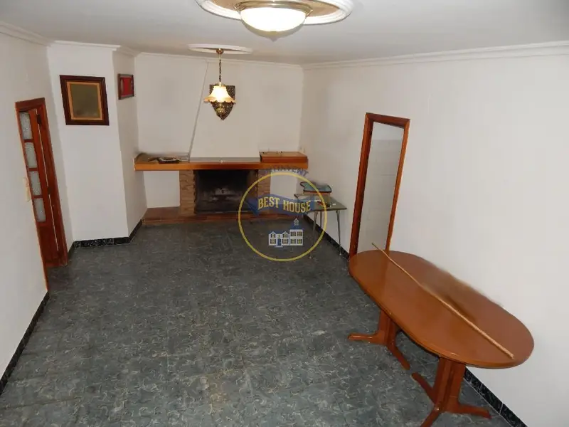 Venta Casa con Jardin en Agullent
