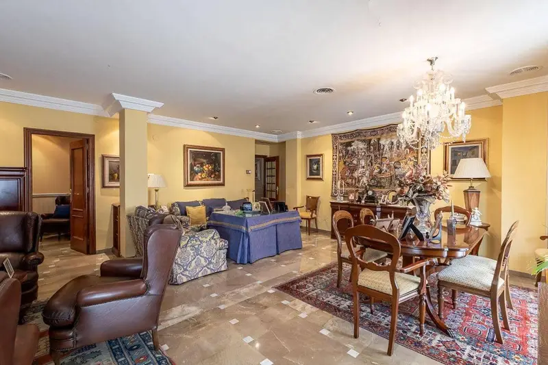 Piso en venta en el centro de Granada 180m2 3 dormitorios 2 baños