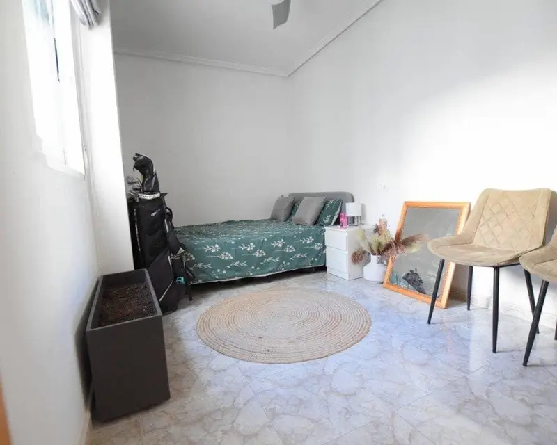 Apartamento en Los Montesinos 2 Dormitorios 1 Ba
jo Solarium