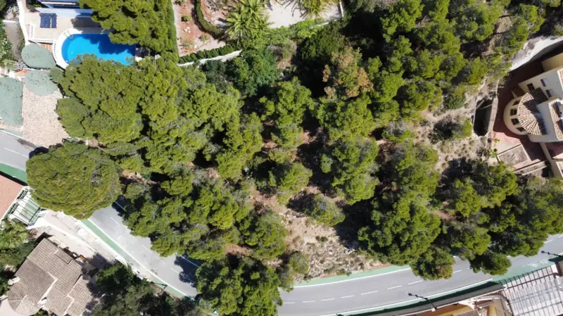 Terreno en Venta Altea: Parcela 1807m2 con Vistas al Mar