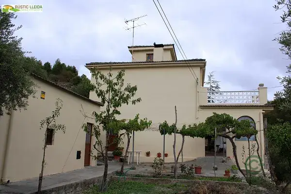 Masía con terreno en Guimerà