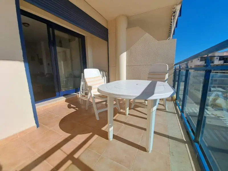 Apartamento en Moncofa con Vistas al Mar y Piscina