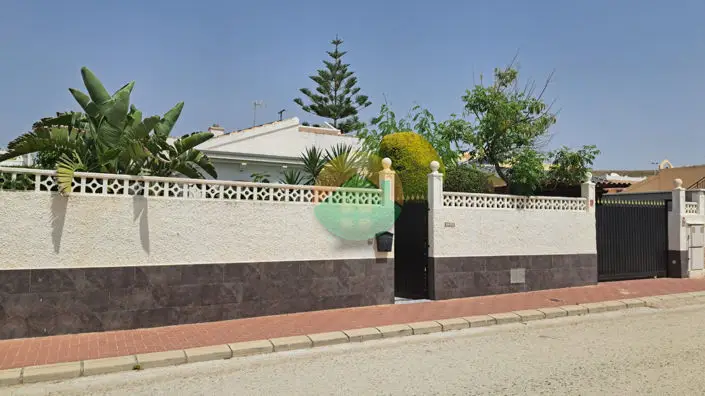 Villa en Venta Camposol 2 Dormitorios Piscina Privada