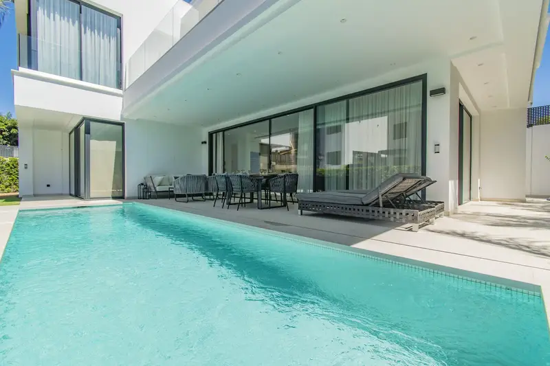 Casa Villa 4 Dormitorios Milla de Oro Lujo Cerca Playa Puerto Banus