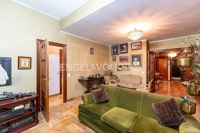 Apartamento en venta en Pacifico Madrid