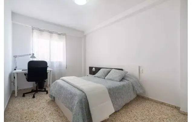 Alquiler habitaci
100m2 Castell
Plaza Clave