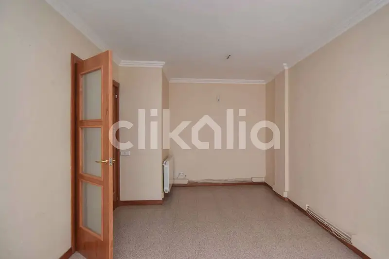 Venta Piso 103m² Cerdanyola del Vallès 3 Dormitorios Terraza