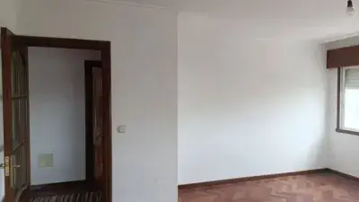 Piso en venta en Curtis centro: 4 dormitorios, 2 baños y trastero