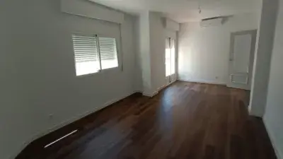 Alquiler Piso 87m² 3 Dorm 2 Baños Almendralejo Zona Comercial