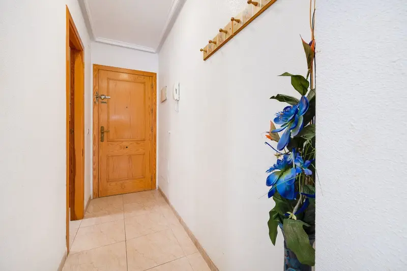 Apartamento en venta Torrevieja cerca de la playa 2 dormitorios