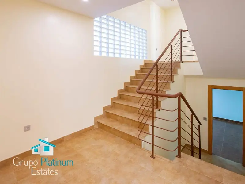 Villa de Lujo con Piscina Privada en San Juan de los Terreros