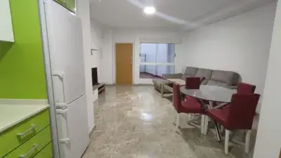Dúplex en alquiler en Calle de la Maestra Doña Mariana Colás
