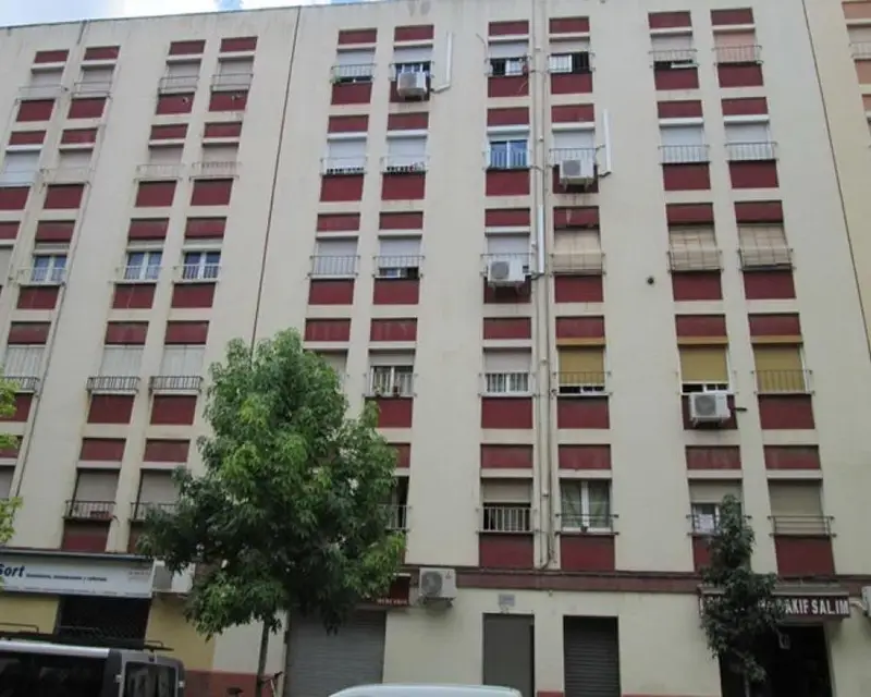 Piso en venta Cerdanyola del Vallès 2 habitaciones 49m²