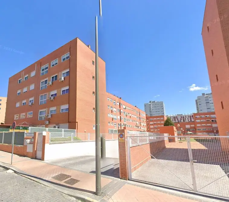 Garaje en venta en Parla Madrid calle Planeta Urano