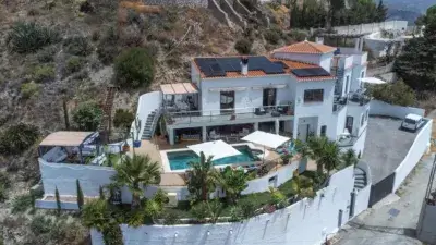 Chalet en venta con vistas espectaculares