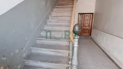 Casa en venta en Ribadavia: Tres casas, patio y gran finca