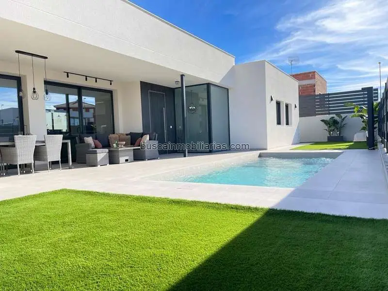Chalet en Venta Molina de Segura: Piscina Privada, Jardin y Sotano