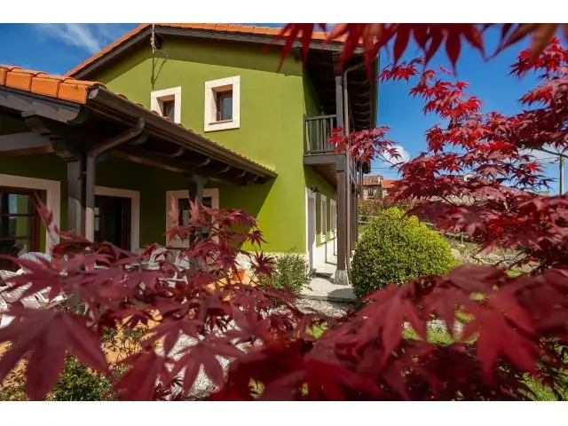 Chalet con Jardin y Garaje en Villanueva de Colombres Asturias