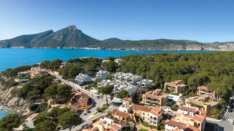 Piso en venta Sant Elm Mallorca 3 dormitorios 2 baños jardin terraza