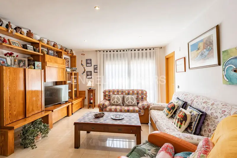 Apartamento en Venta Vilanova i la Geltru 3 Dormitorios 2 Baños Terraza 228m2