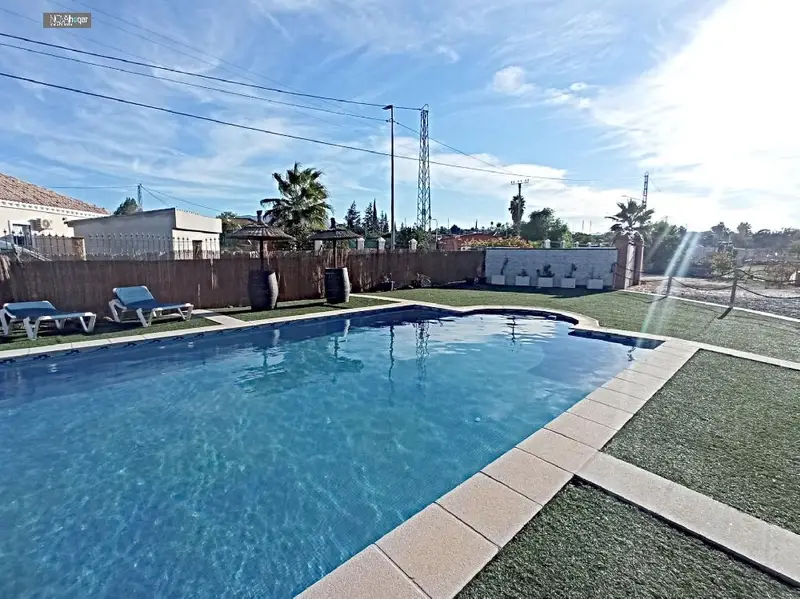 Casa Rústica con Chimenea en Cártama 5 Dormitorios Piscina
