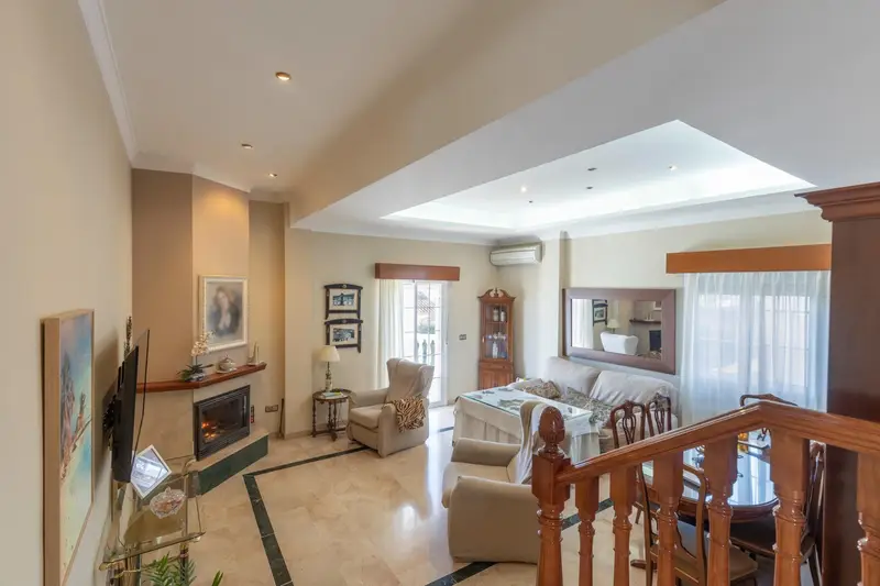 Venta Casa con calefacción en Urb el Arenal Alhendín