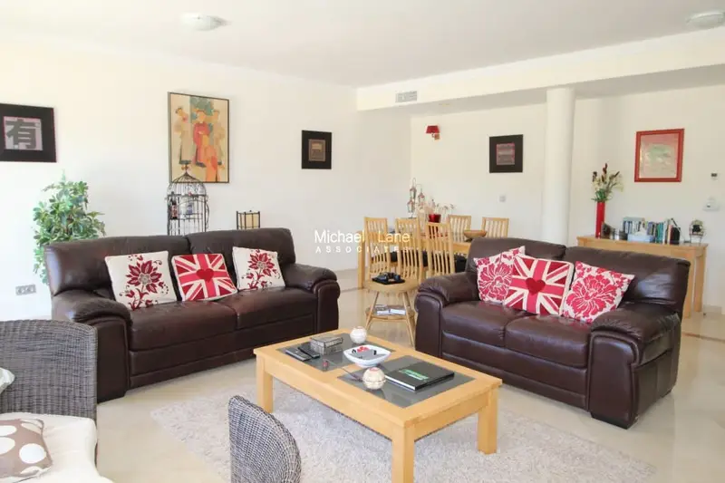 Apartamento en Venta San Roque 2 Dormitorios 2 Baños Terraza 86m2