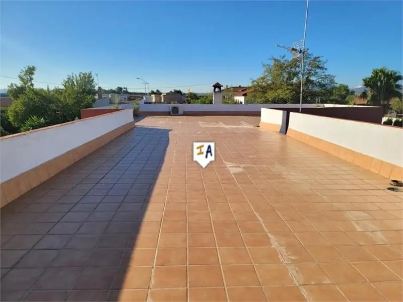 Villa en Venta 3 Dormitorios Piscina Puente Genil