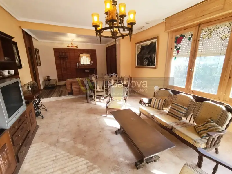 Venta Chalet con piscina en Nalda