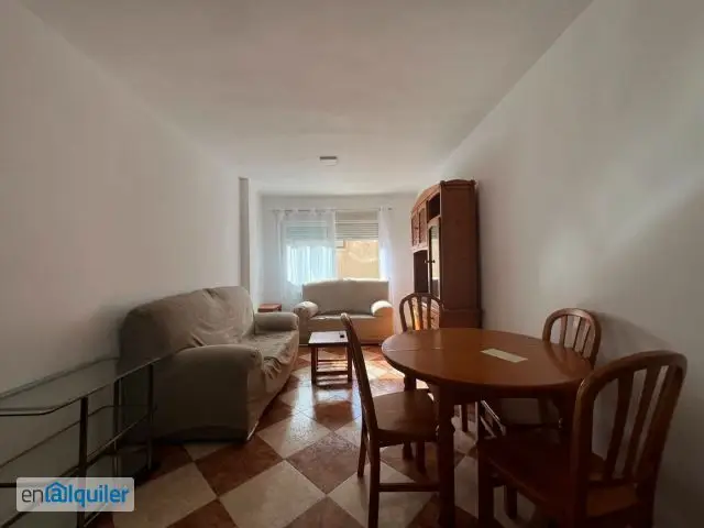 Alquiler piso estudiantes Campus Fuentenueva 4 dormitorios