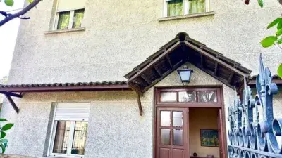Chalet en Miranda de Ebro con 5 dormitorios y jardin