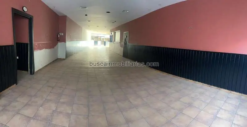 Local Comercial en Torrent 300m2 - Ideal Clinica u Oficina