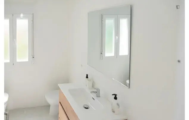 Habitacion en piso compartido Granada estudiantes trabajadores