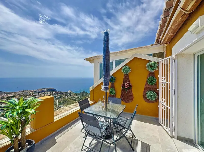 Apartamento con Vistas al Mar en Cumbre del Sol Benitachell