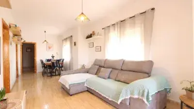 Chalet en Venta en Urbanizacion Tranquila