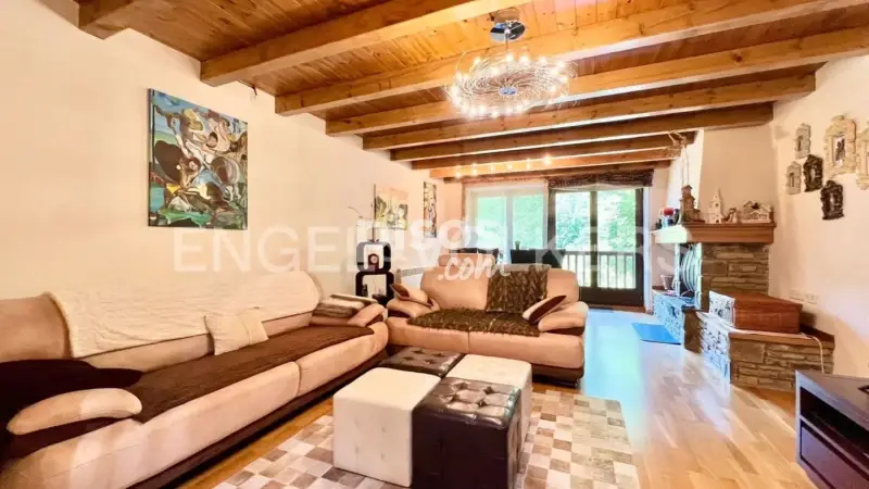 Dúplex en venta Carrer Major cerca de Carrer de la Carretera