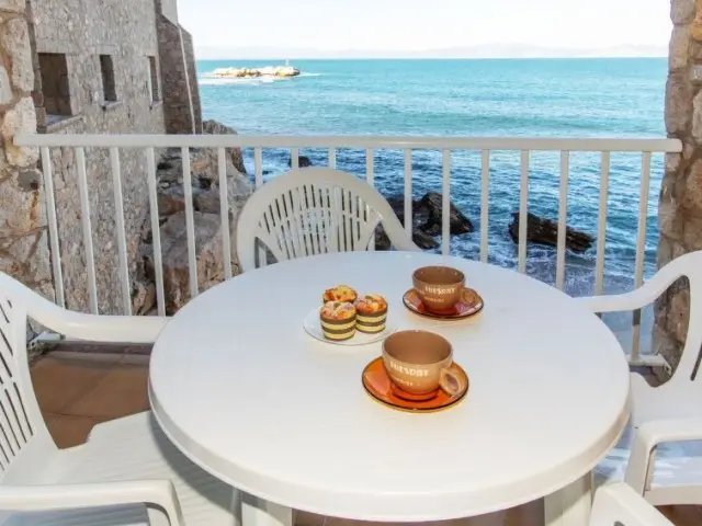 Apartamento 3 Dormitorios L Escala Vistas al Mar