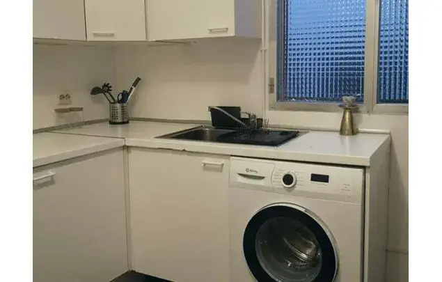 Alquiler de Habitacion en Madrid: Piso de 145m2 con 7 Habitaciones y 3 Baños