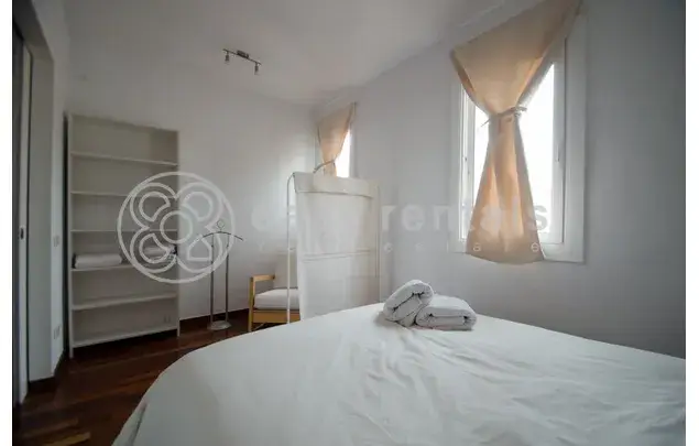 Atico amueblado 40m2 terraza 15m2 Barcelona