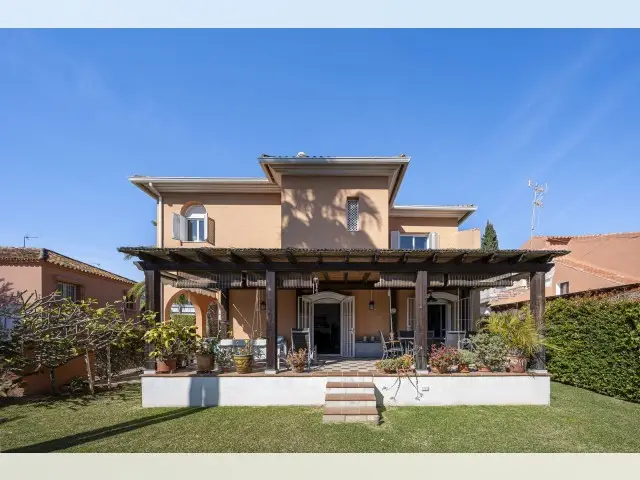 Casa Villa 4 Dormitorios Milla Oro Marbella