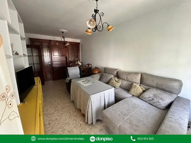 Apartamento en venta en Almendralejo: céntrico, 4 habitaciones, 2 baños