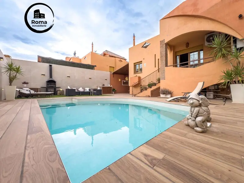 Casa Pareada de Lujo en Las Gabias con Piscina y Barbacoa